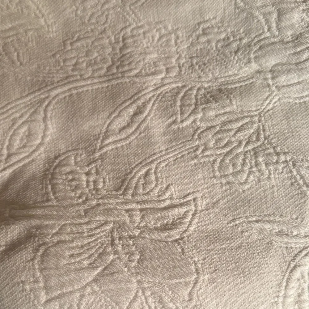 Land's End Matelasse floral Heavy Cotton Duvet Cover button tie White King Size